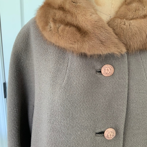 Vintage 60s Coat with Real Fur Collar - Picture 3 of 5